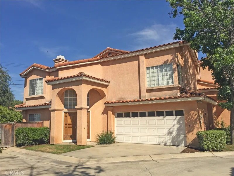 907 W Arrow, Claremont, CA 91711