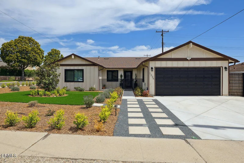 1234 Mead Avenue, Ventura, CA 93004