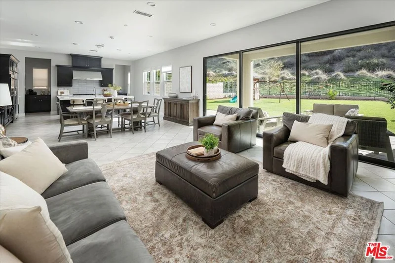 18820 Annmae Place, Santa Clarita, CA 91350