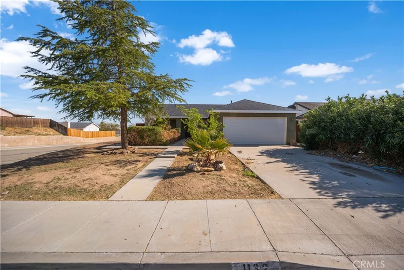 1132 Barrington Avenue, Rosamond, CA 93560