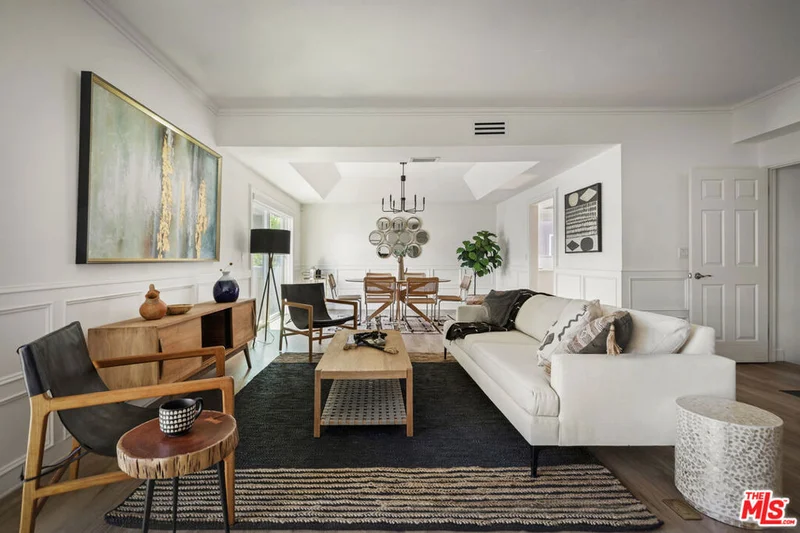 12416 Magnolia Boulevard 10, Valley Village, CA 91607