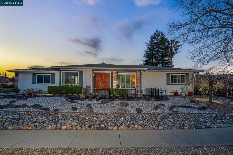 4576 Deercreek Ln, Concord, CA 94521-4346