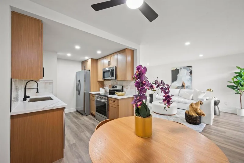 7836 Hummingbird Ln, San Diego, CA 92123