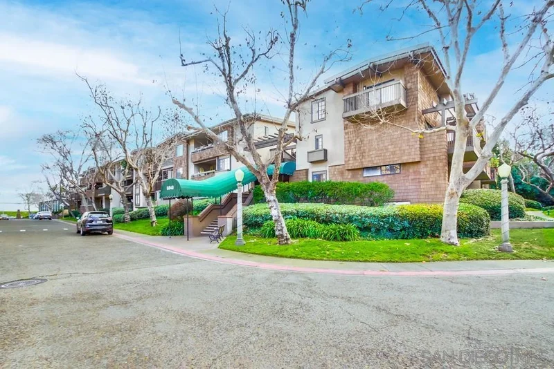 8840 Villa La Jolla Drive 308, La Jolla, CA 92037