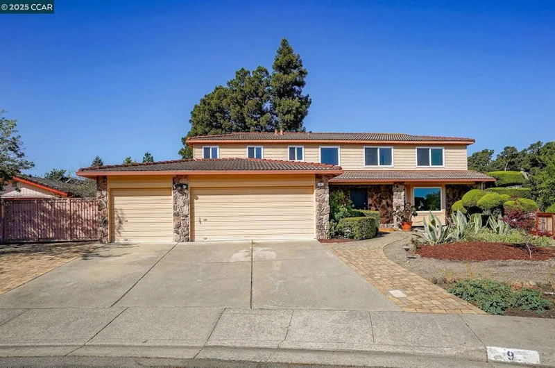 9 Powder Bowl Court, Richmond, CA 94803-2620