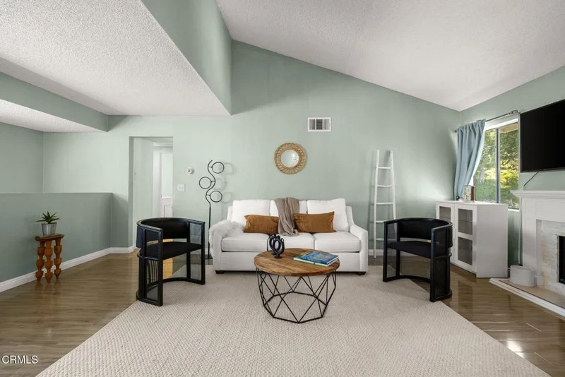 10502 Sunland Boulevard 6, Sunland, CA 91040