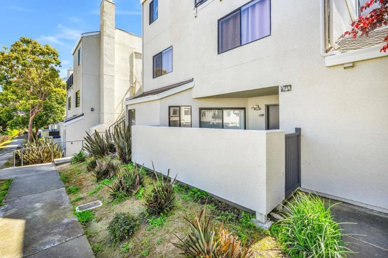 1 Appian Way 704-6, South San Francisco, CA 94080