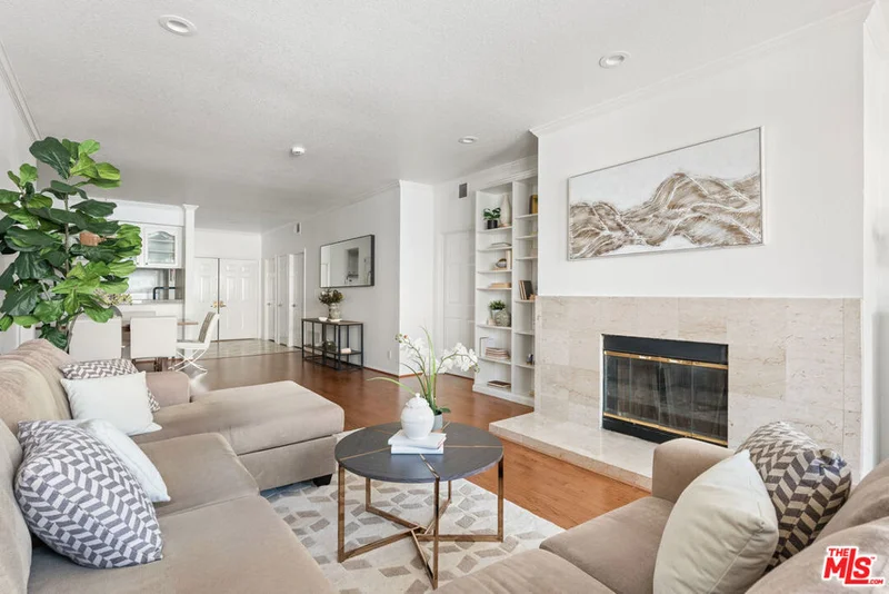 11535 Rochester Avenue 402, Los Angeles, CA 90025