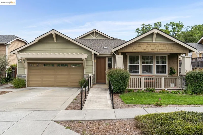 666 Canyon Rd, Novato, CA 94947