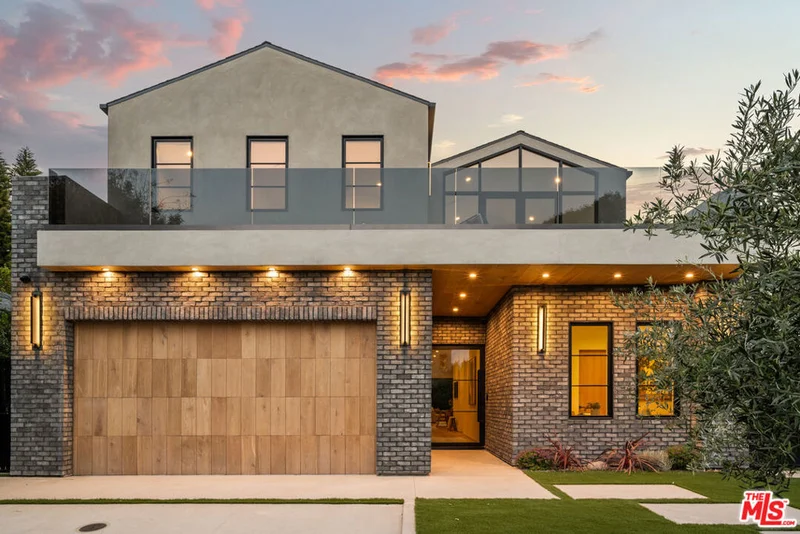 4113 Shadyglade Avenue, Studio City, CA 91604