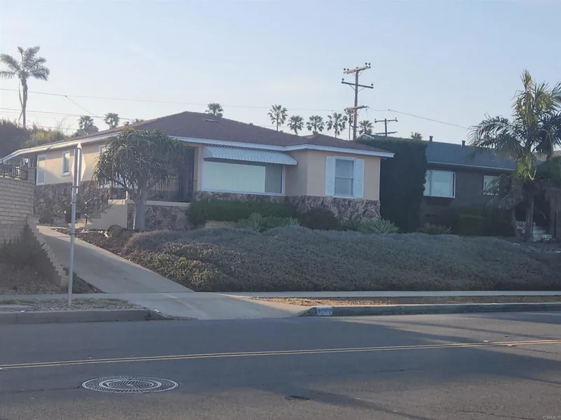 1012 Catalina Boulevard, San Diego, CA 92107