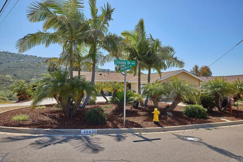 10439 Elmdale, Spring Valley, CA 91977