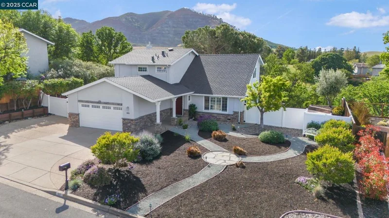 621 Mt. Olivet Ct, Clayton, CA 94517