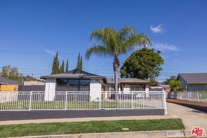 615 Lashburn Street, Sylmar, CA 91342