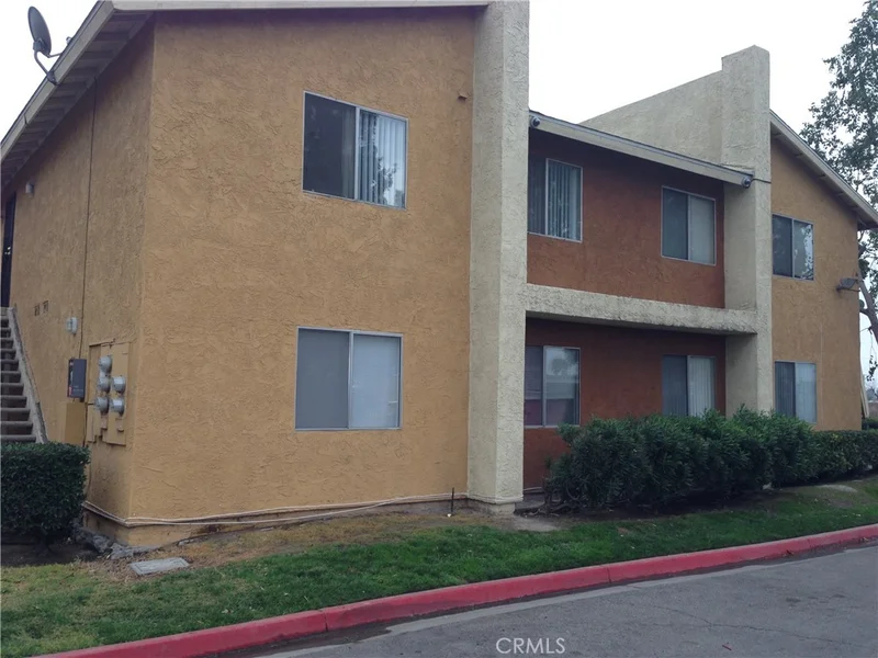 1025 N Tippecanoe Avenue 213, San Bernardino, CA 92410