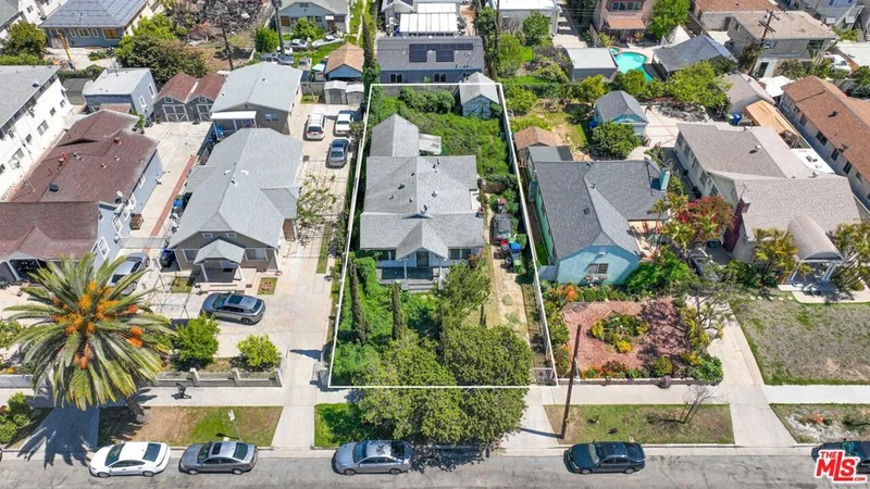 1154 N Heliotrope Drive, Los Angeles, CA 90029