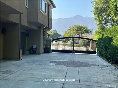 726 W Huntington Drive B photo 2