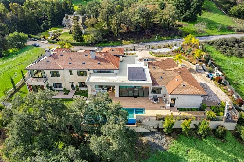 Photo 2 of 15877 Esquilime Drive