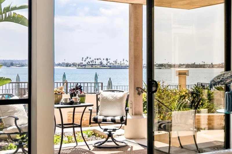 1145 Pacific Beach Dr 107, San Diego, CA 92109