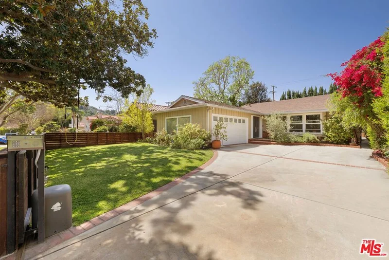 4117 Bakman Avenue, Studio City, CA 91602