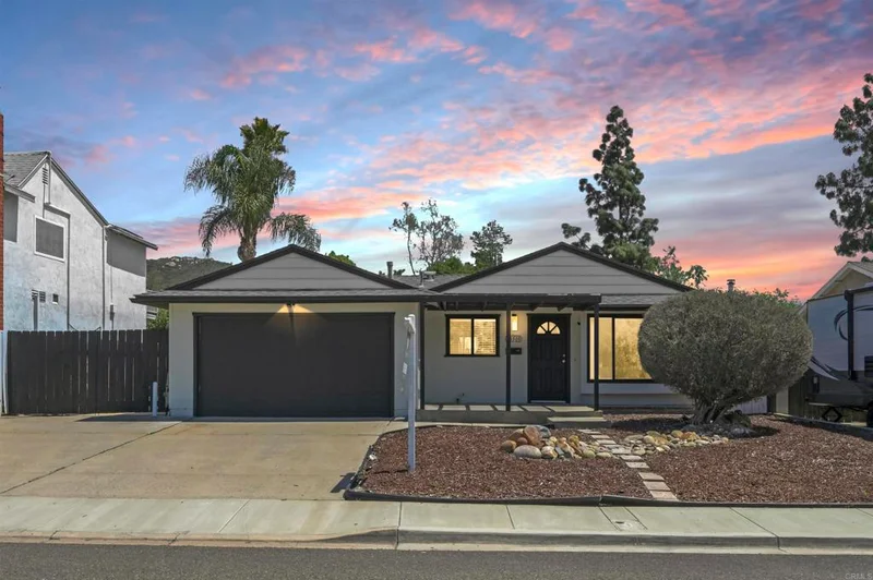 10503 Ironwood Avenue, Santee, CA 92071