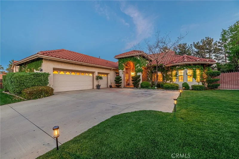 5562 Avenida Classica, Palmdale, CA 93551