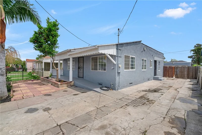 902 N Mayo Avenue, Compton, CA 90221