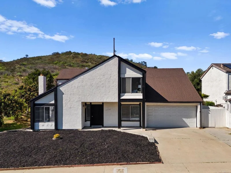 11526 Almazon Street, San Diego, CA 92129