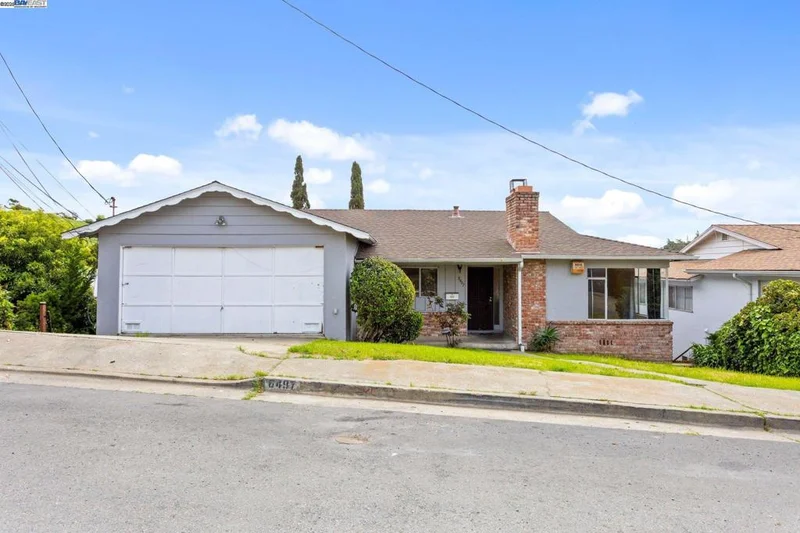 8497 Ney Avenue, Oakland, CA 94605