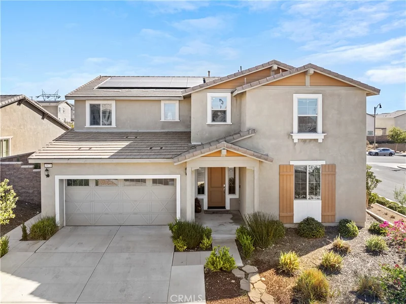 5573 Royal Oaks Way, Fontana, CA 92336