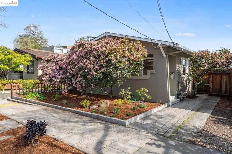 1040 Camelia St, Berkeley, CA 94710