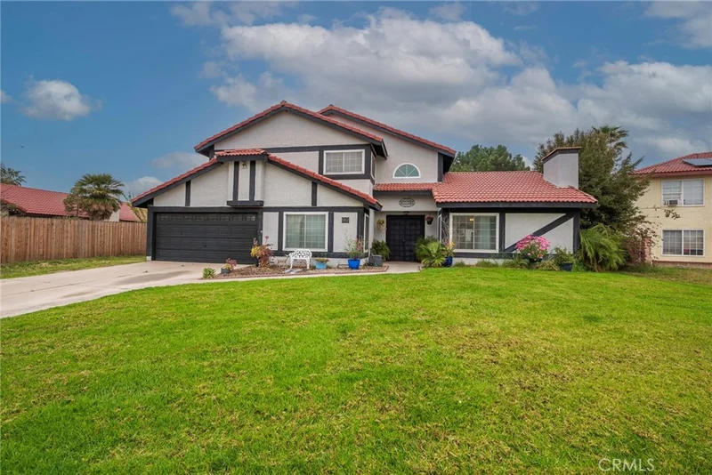 562 E Lomita Drive, Rialto, CA 92376