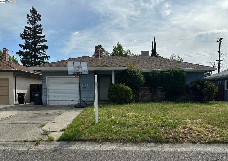 2108 Carlotta Dr, Sacramento, CA 95825