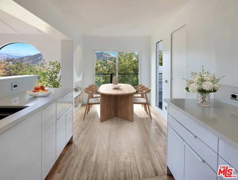 3000 Passmore Drive, Los Angeles, CA 90068