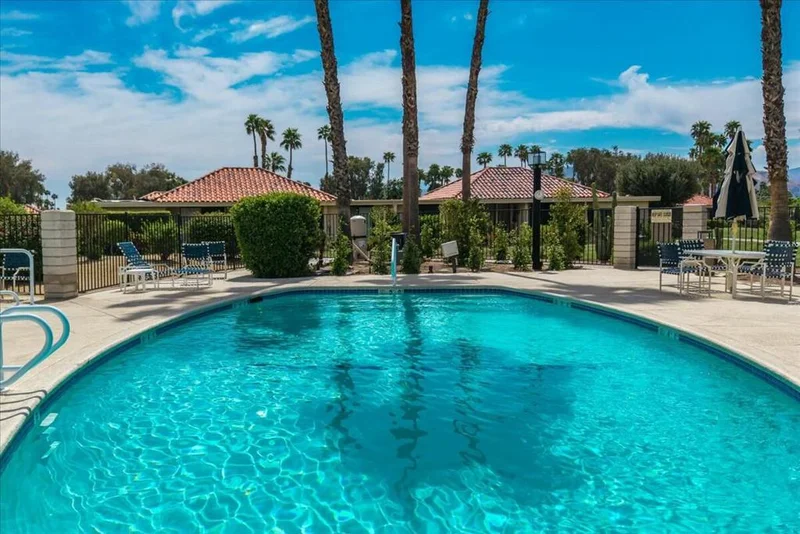792 N Madrid Circle, Palm Springs, CA 92262