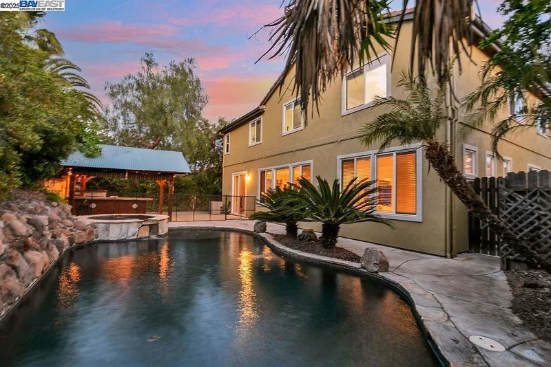 1906 Colosseum Way, Antioch, CA 94531