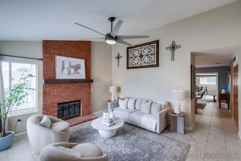 8669 Via Del Luz, El Cajon, CA 92021