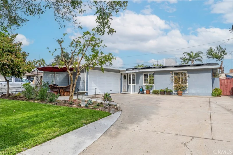 226 N Twintree Avenue, Azusa, CA 91702