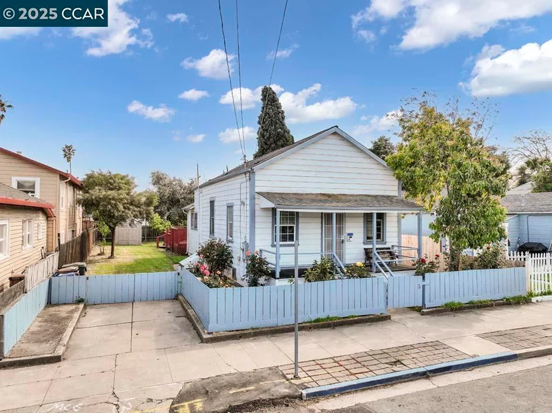 1005 W 5TH STREET