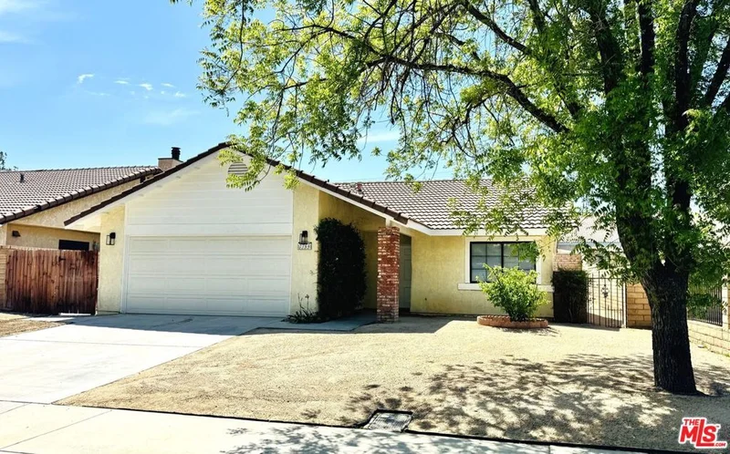 2764 El Nido Lane, Lancaster, CA 93535