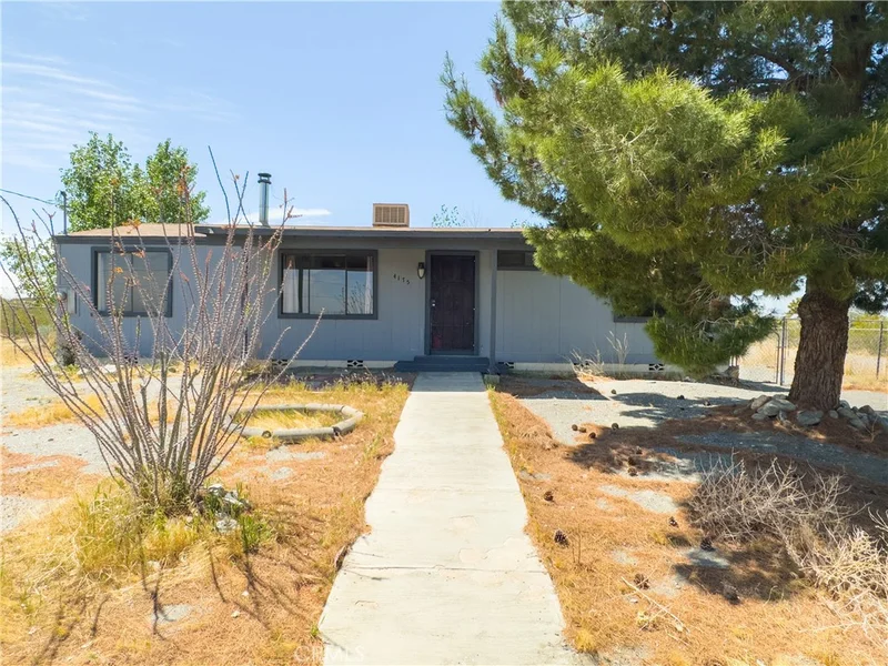 4175 Nyack Road, Phelan, CA 92371