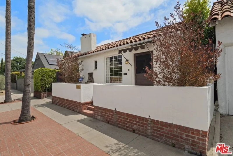 7708 Waring Avenue, Los Angeles, CA 90046