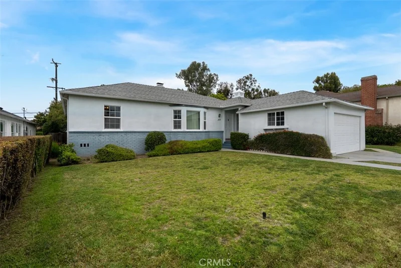 5611 Overdale Drive, Los Angeles, CA 90043