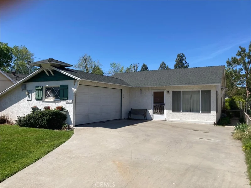 25253 De Wolfe, Newhall, CA 91321