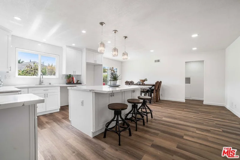 1030 Fuchsia Street, Oxnard, CA 93036