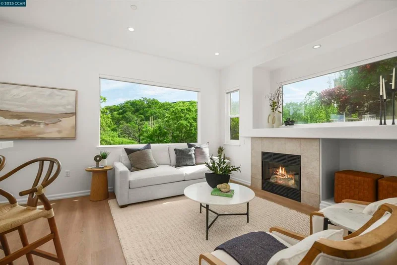2988 Saklan Indian Dr, Walnut Creek, CA 94595