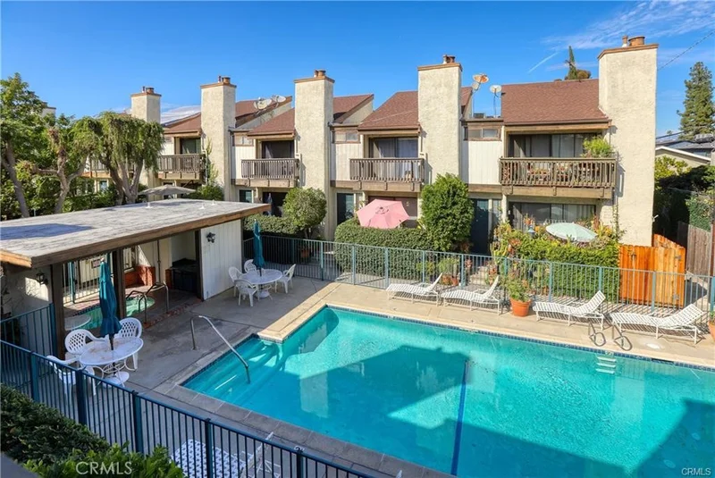 4214 Troost Avenue 14, Studio City, CA 91604