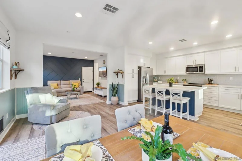 8671 Tobago Ln, Santee, CA 92071