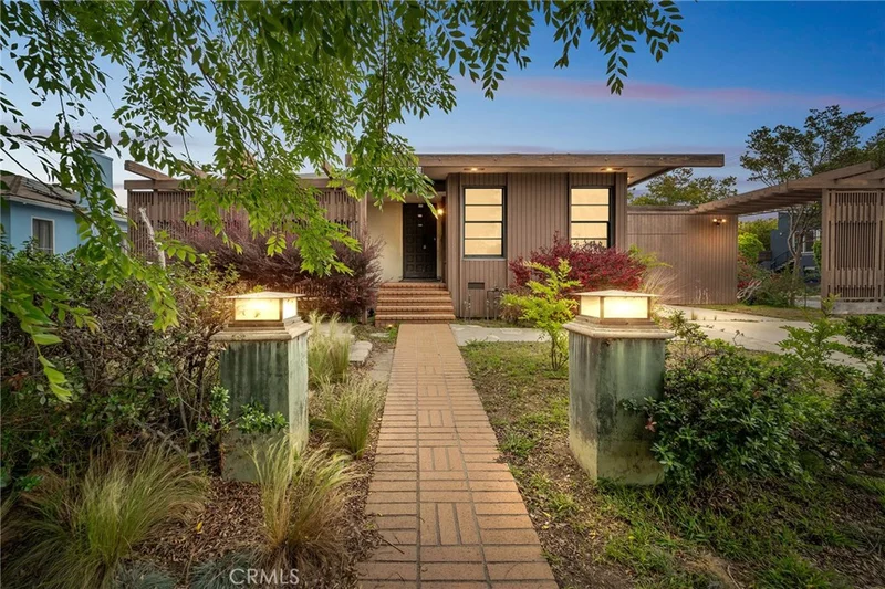 4268 Mentone Avenue, Culver City, CA 90232