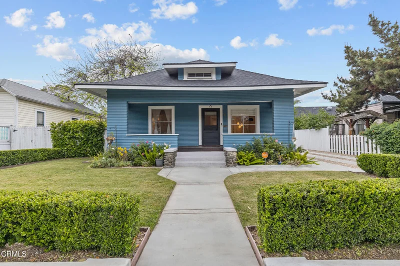 91 W Villa Street, Pasadena, CA 91103